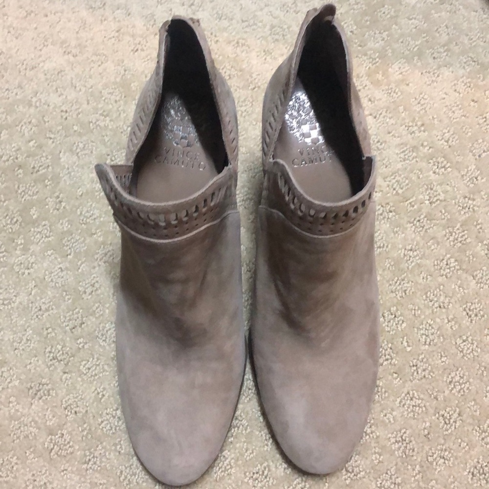 Cute Vince camuto booties